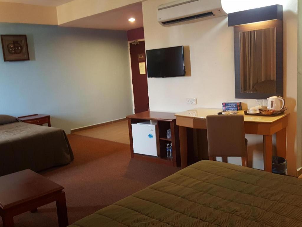 Klang Histana Hotel Экстерьер фото